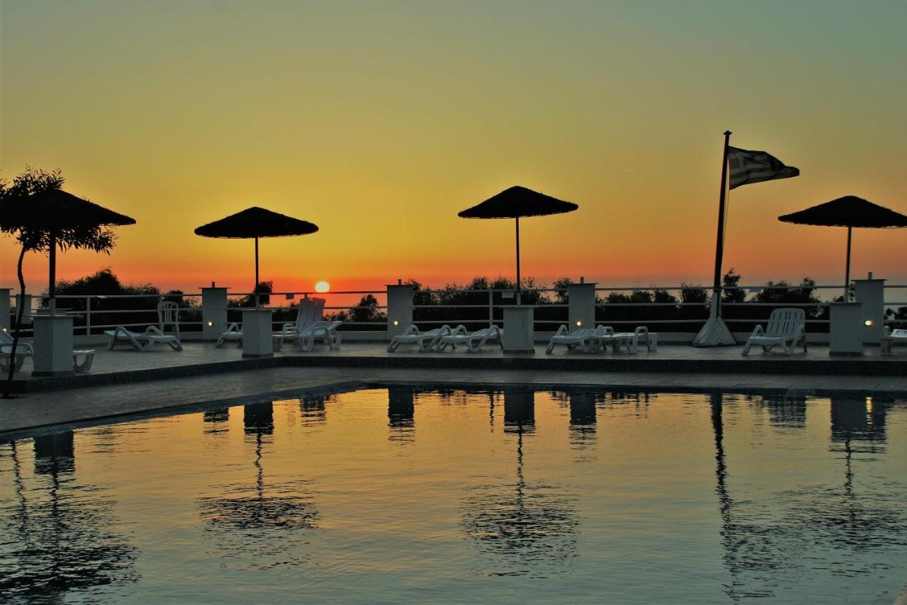 Santorini Camping & Hostel Fira  Exterior foto