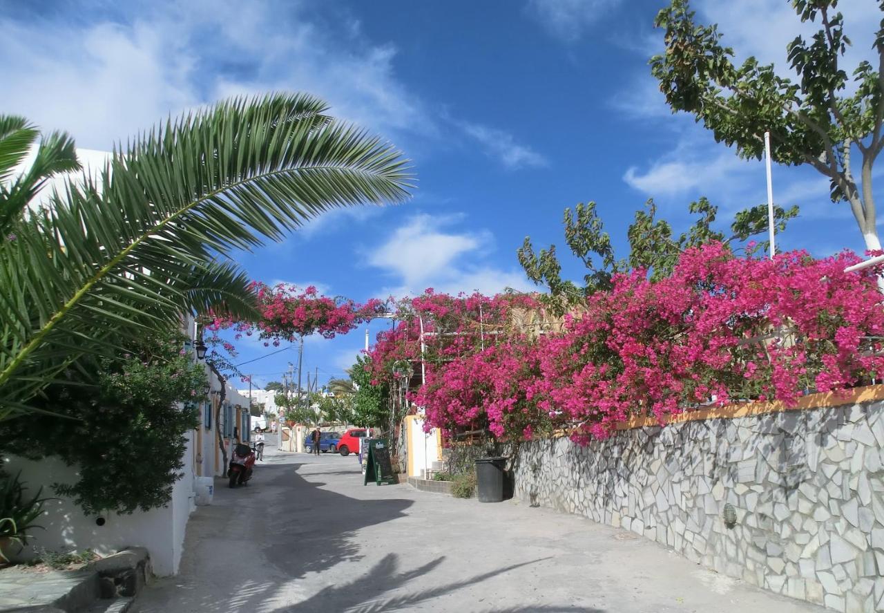 Santorini Camping & Hostel Fira  Exterior foto