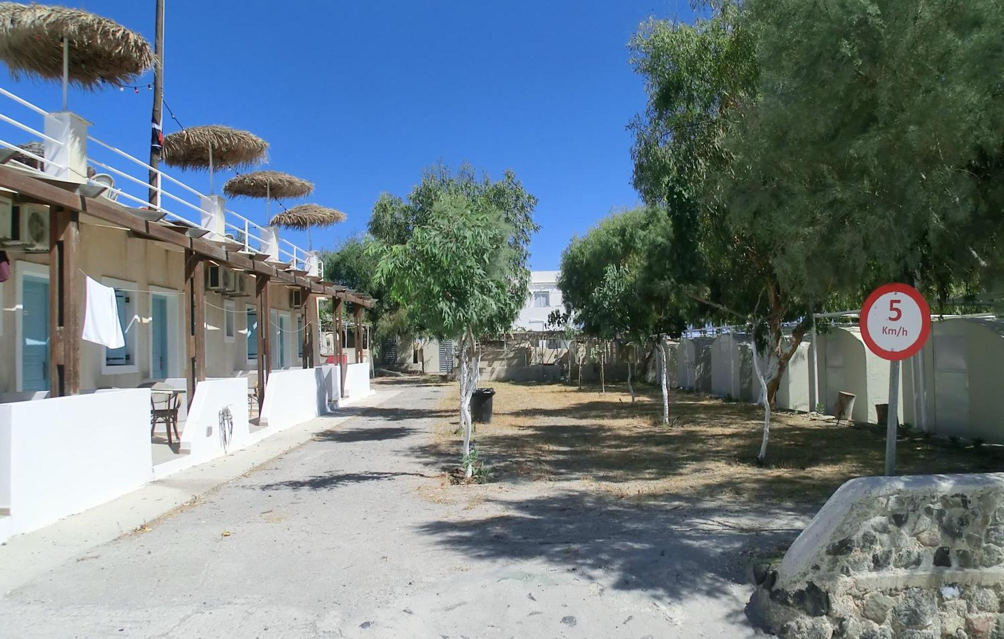 Santorini Camping & Hostel Fira  Exterior foto